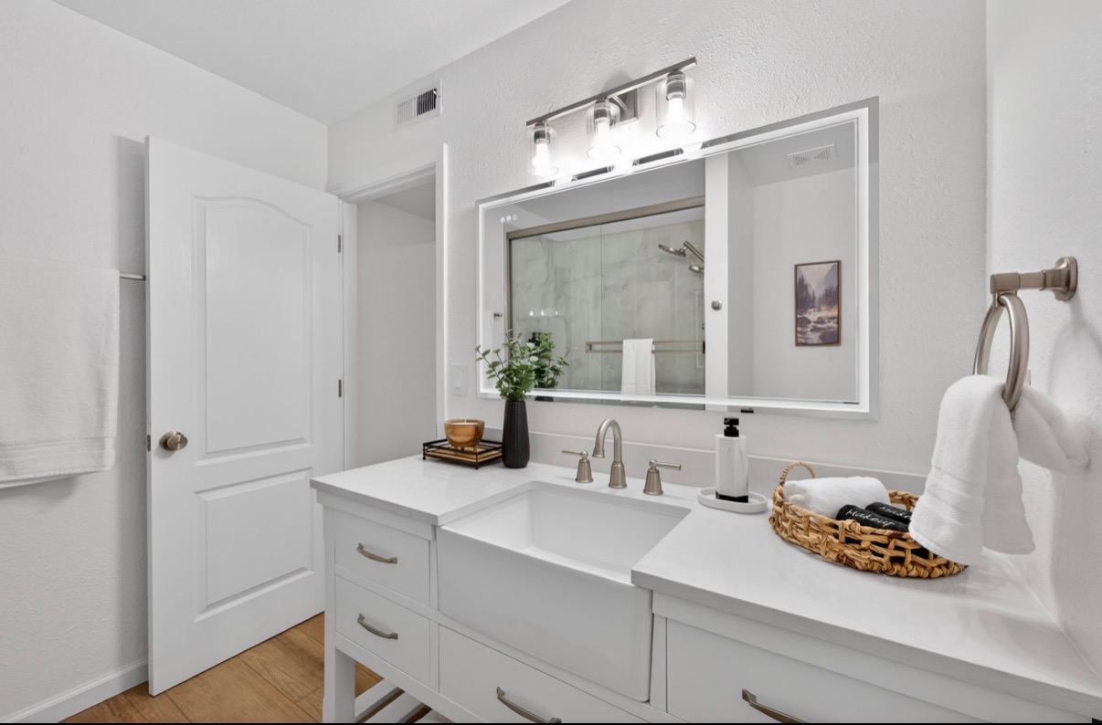 Custom Vanity Remodel
